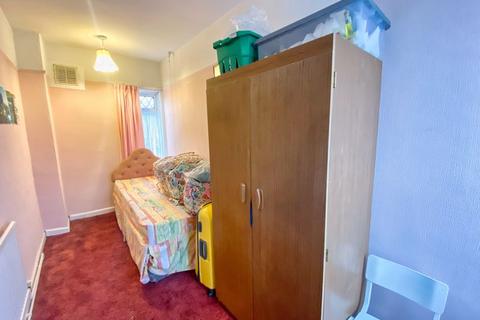 35 Ash Grove, Neath, SA11 3ST