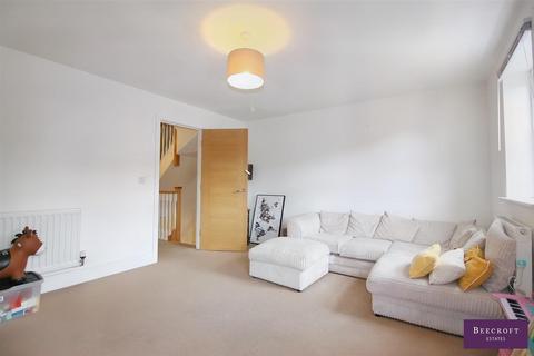 40 Bellscroft, Wombwell, Barnsley, S73 0UZ