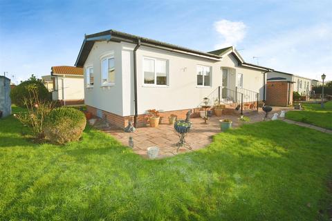 2 bedroom park home for sale - Creek Road, Canvey Island SS8