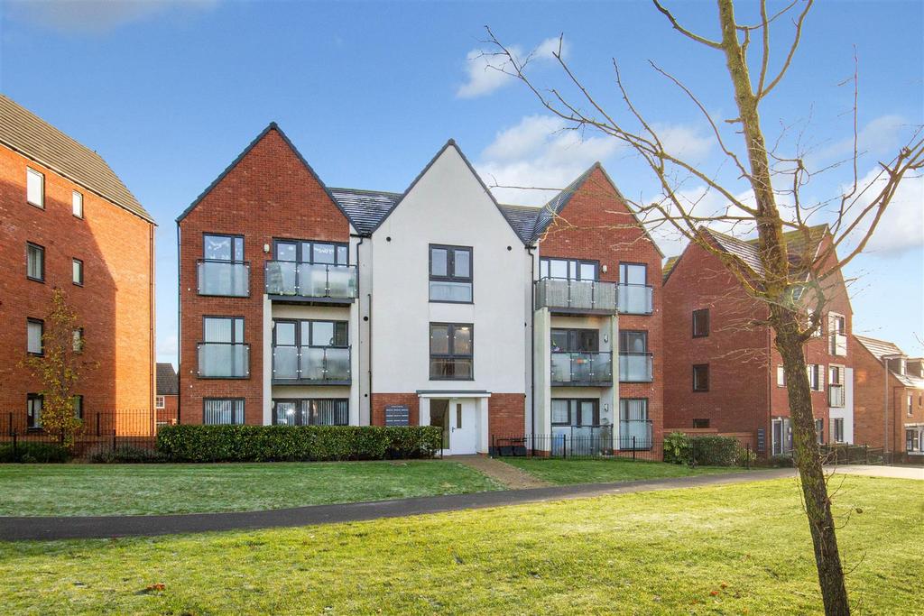 5 Cicero Crescent, Fairfields, Milton Keynes 2 bed apartment for sale