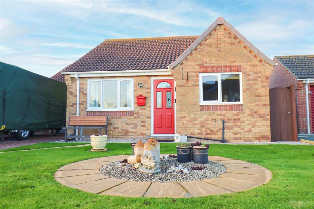 Aqua Drive, Mablethorpe 2 bed detached bungalow for sale £259,995