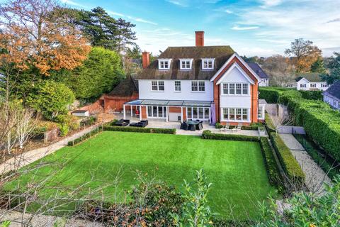 6 bedroom detached house for sale, Hillwood Grove, Hutton Mount, Brentwood