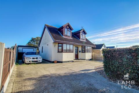 4 bedroom detached house for sale, Chilburn Road, Clacton-On-Sea CO15