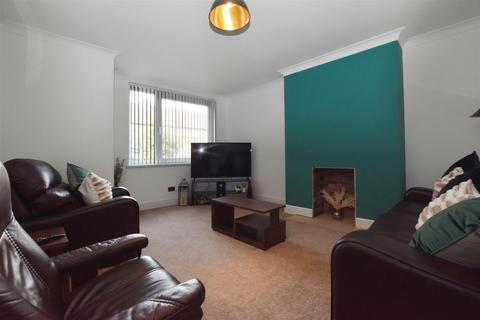3 bedroom semi-detached house for sale, Rokeby Park, Hull