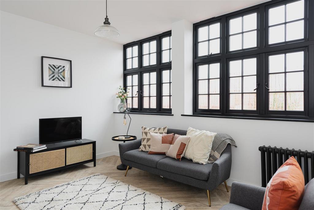 Chalk Hills House, Bell Street, Reigate 2 bed apartment for sale £300,000