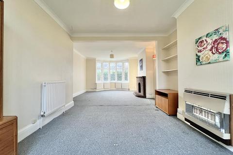 19 Elmhurst Drive, Ipswich, IP3 0PB