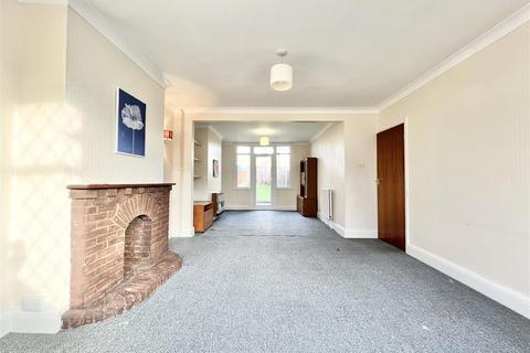 19 Elmhurst Drive, Ipswich, IP3 0PB