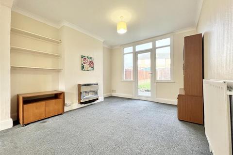 19 Elmhurst Drive, Ipswich, IP3 0PB