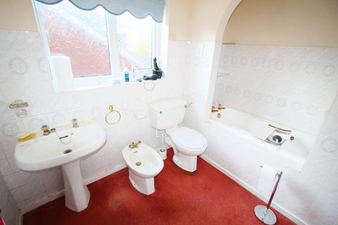 60 Bell Road, Walsall, WS5 3JW
