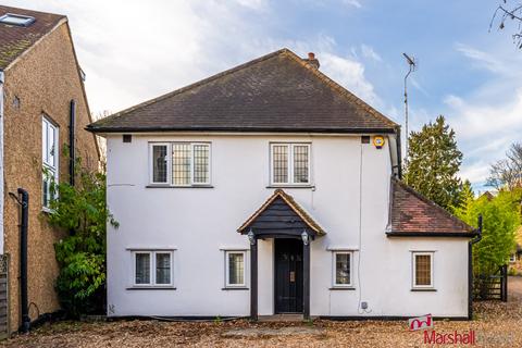 6 bedroom detached house for sale, Manor Road, Watford, WD17