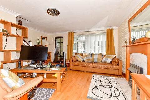 87 Newlands, Whitfield, Dover, CT16 3ND