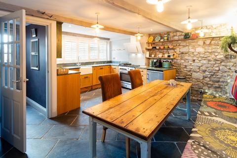 2 bedroom cottage for sale - Drakes Cottage, Coombe Street, Lyme Regis
