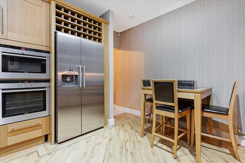 Breakfasting Kitchen