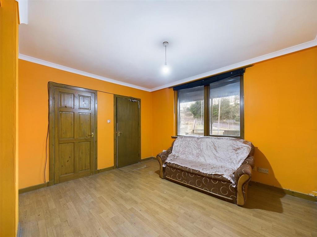 Lochaber Place, Fort William PH33 1 bed flat for sale £70,000