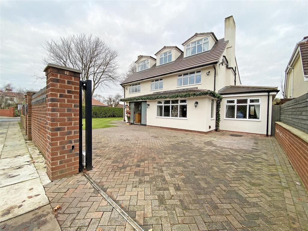 St. Andrews Road, Blundellsands... 6 bed detached house £6,500 pcm (£