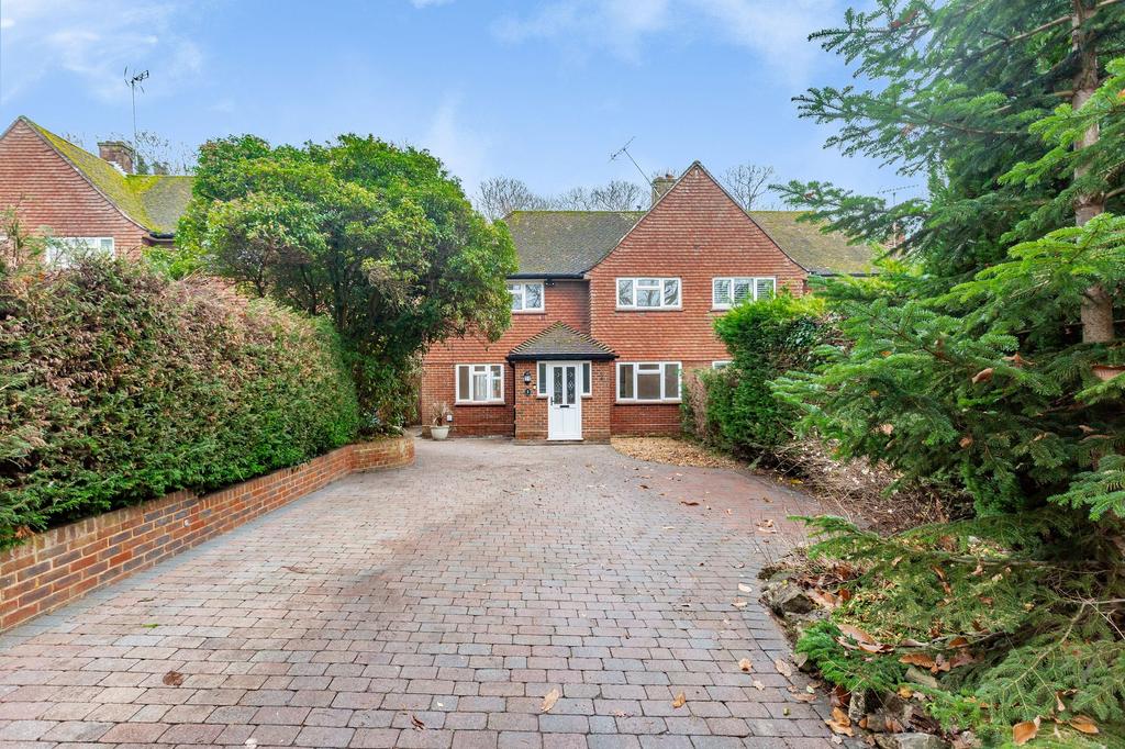 Fairlawn Close, Teston, ME18 3 bed semidetached house for sale £480,000