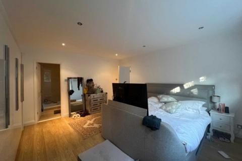 12 Clare Close, Elstree, Borehamwood, WD6 3NJ