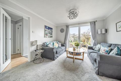 54 Chinnor Road, Thame, OX9 3LR