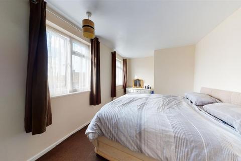 2 bedroom flat for sale, Park Road, Ramsgate, CT11