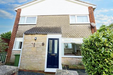 3 bedroom detached house for sale - Prince of Wales Close, Harton, South Shields, Tyne and Wear, NE34 6QT