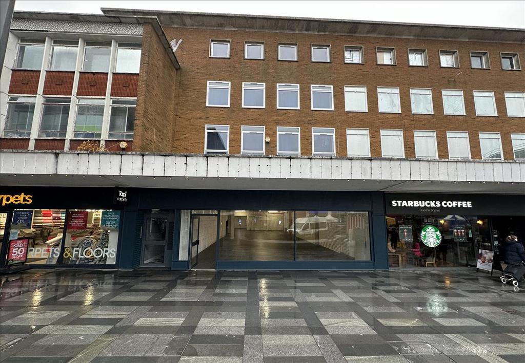 Queens Square, Crawley, London, RH10 Property to rent £5,000 pcm (£