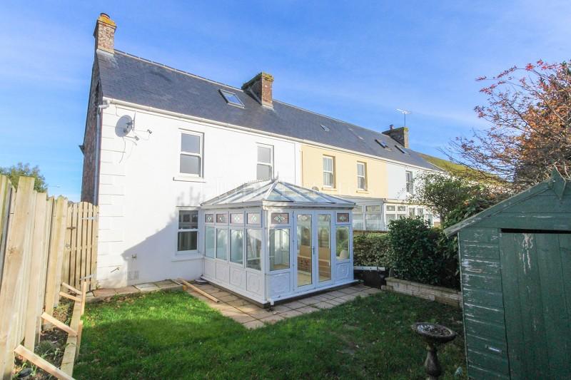 La Grande Route De St. Martin, St. Saviour, Jersey. JE2 7JB 4 bed end ...