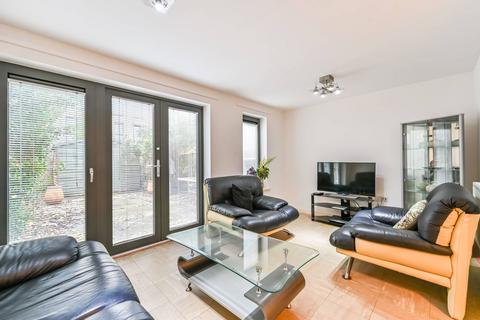 3 bedroom terraced house for sale - Eleonor Road, Oval, London, SW9