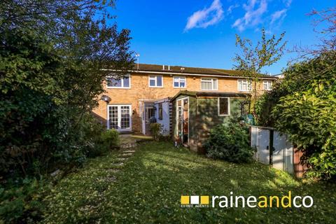 22 Greville Close, Welham Green, Hatfield, AL9 7ED