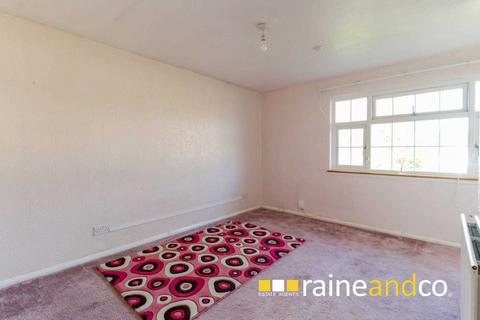 22 Greville Close, Welham Green, Hatfield, AL9 7ED