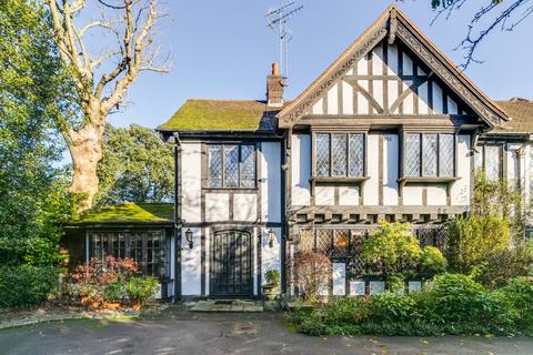 50 West Heath Road, London, NW3 7UR