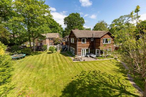 6 bedroom detached house for sale, Cobbett Close, Crawley RH10