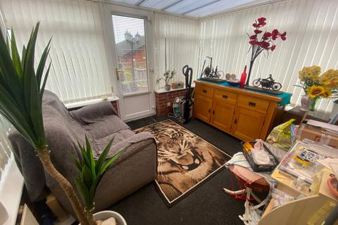 2 bedroom semi-detached house for sale, 85 Old Lane, Chadderton, Oldham, OL9