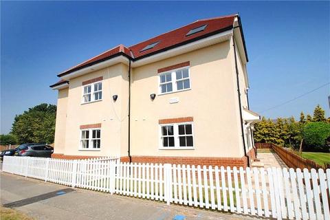 4 bedroom semi-detached house to rent, Redcroft Cottages, Ockendon Road, Upminster, RM14