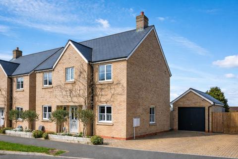 4 bedroom detached house for sale, Evans Way, Chipping Norton