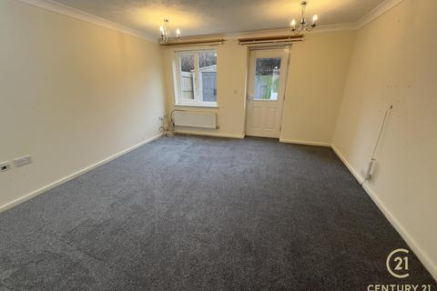 3 bedroom semi-detached house to rent, St. Giles Close, HOUNSLOW TW5