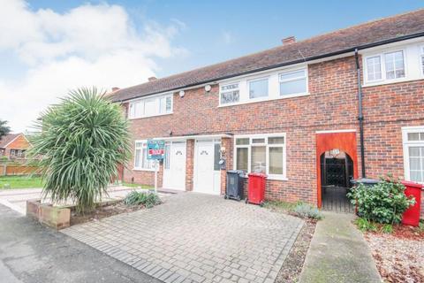 2 bedroom terraced house to rent, Wilford road, Langley