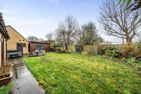 5 Lovell Close, Ducklington, Witney, OX29 7YQ