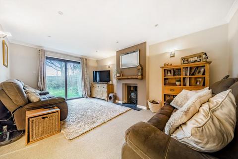 5 Lovell Close, Ducklington, Witney, OX29 7YQ