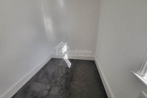 2 bedroom semi-detached house to rent, Fiddler Hill, Dewsbury