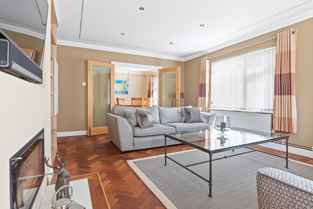 Harriotts Lane, Ashtead, Surrey, KT21 4 bed detached house £1,100,000