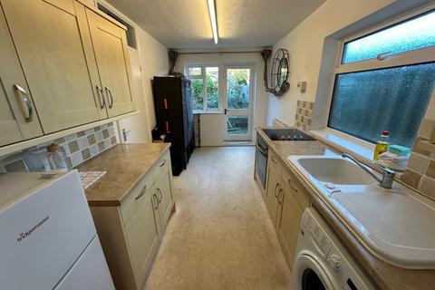 1 bedroom ground floor maisonette to rent, Hazelwood Close, Luton, Bedfordshire, LU2 8AR