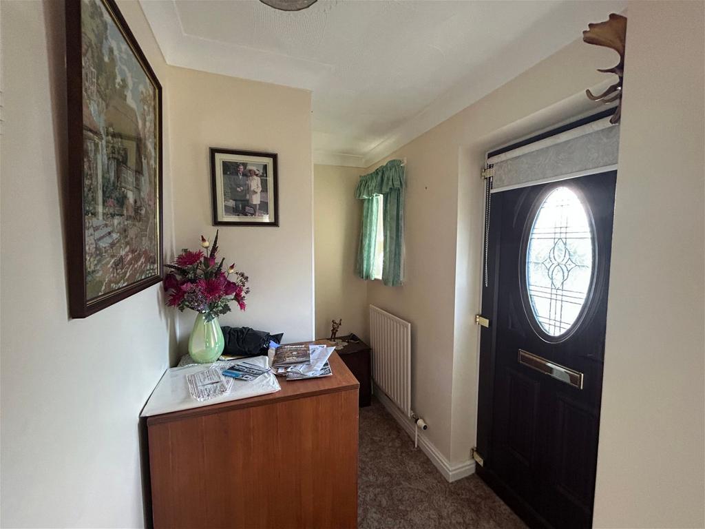 Bramley Walk, Skegness, Lincolnshire, PE25 1DU 2 bed semidetached