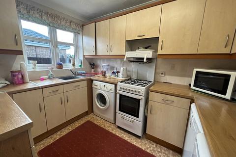 2 bedroom semi-detached bungalow for sale, Bramley Walk, Skegness, Lincolnshire, PE25 1DU