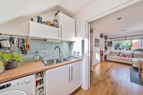 6 Hamlet Close, London, SE13 5SS