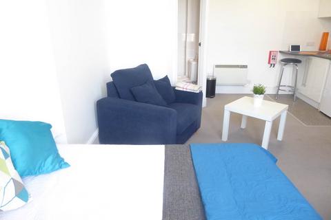 1 bedroom flat to rent, Almondbury, Huddersfield HD5