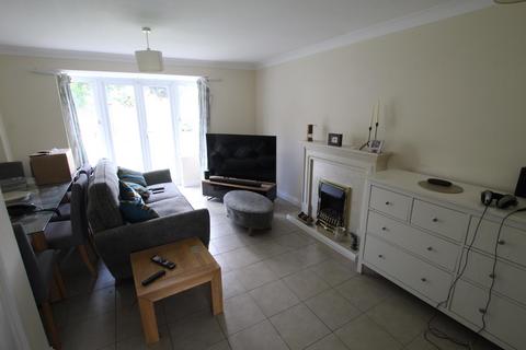 3 bedroom semi-detached house to rent, Lilac Road, Brough, East Riding of Yorkshire, HU15