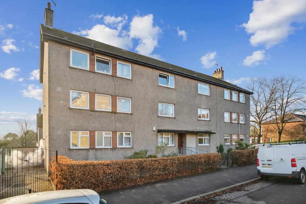 Orleans Avenue, Flat 2/1, Jordanhill, Glasgow, G14 9NG 3 bed flat for