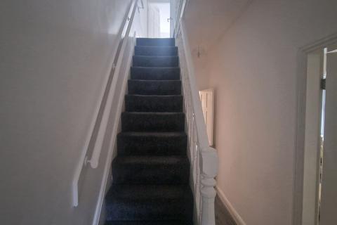 3 bedroom terraced house to rent, Phillimore Road, Liverpool