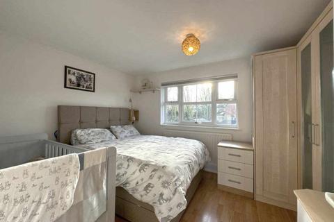 14 Catkin Close, Chineham, Basingstoke, RG24 8XY