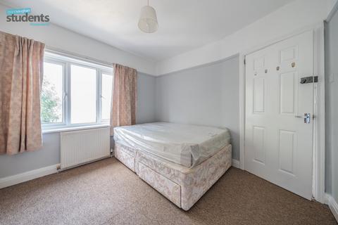 4 bedroom terraced house to rent, Medmerry Hill, East Sussex BN2